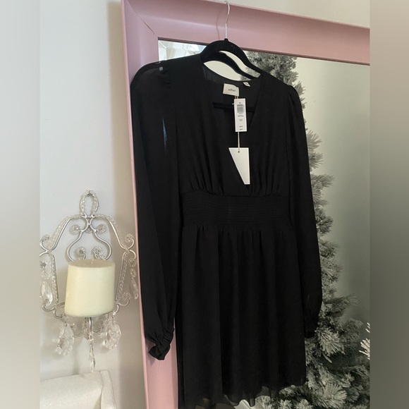 Aritzia Wilfred dress - Picture 2 of 3